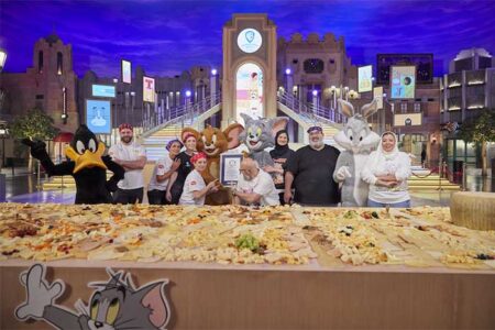 WARNER BROS. WORLD™ YAS ISLAND, ABU DHABI IN PARTNERSHIP WITH FATAFEAT BREAKS GUINNESS WORLD RECORD™ TITLE FOR THE LONGEST CHEESE BOARD/PLATTER